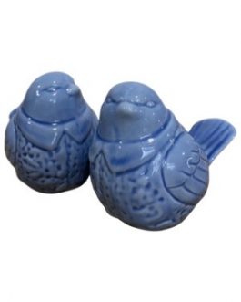 Dupla de Pássaros P, em cerâmica pintada em azul, com desenho de Casaco com gola em relevo