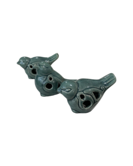 Trio de pássaros P, em cerâmica na cor verde, com detalhes vazados