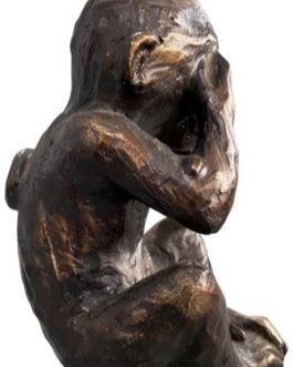 Escultura Macaco sentado com gesto de não vejo, em resina