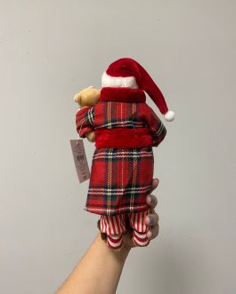 PAPAI NOEL EM PÉ COM ROUPÃO